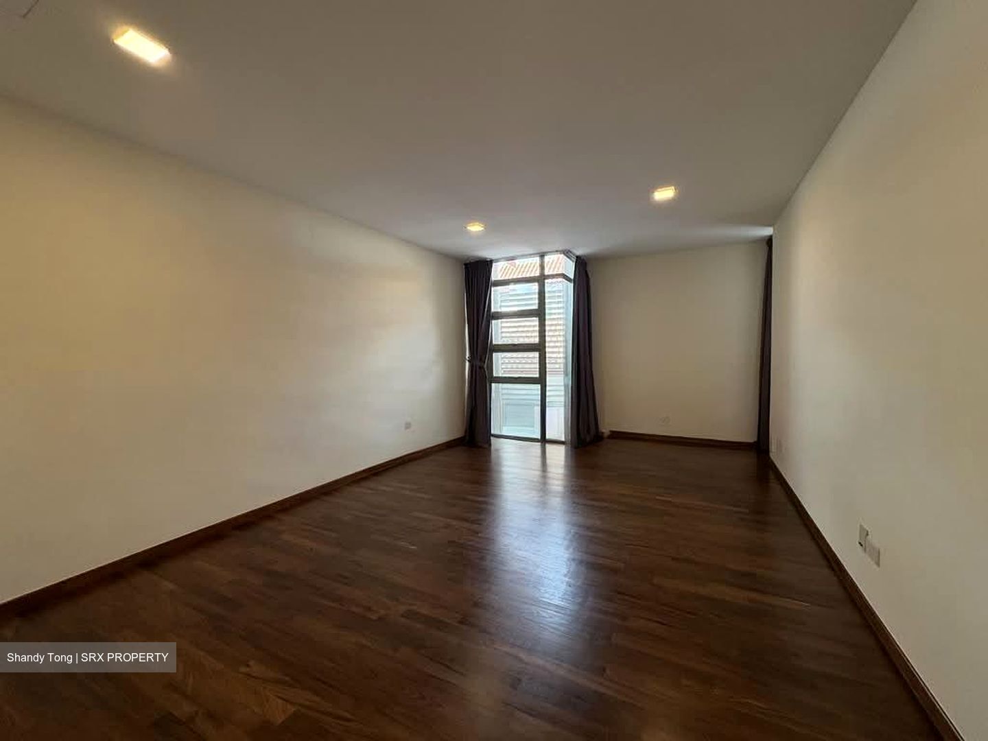 Chuan Vale (D19), Terrace #561318941